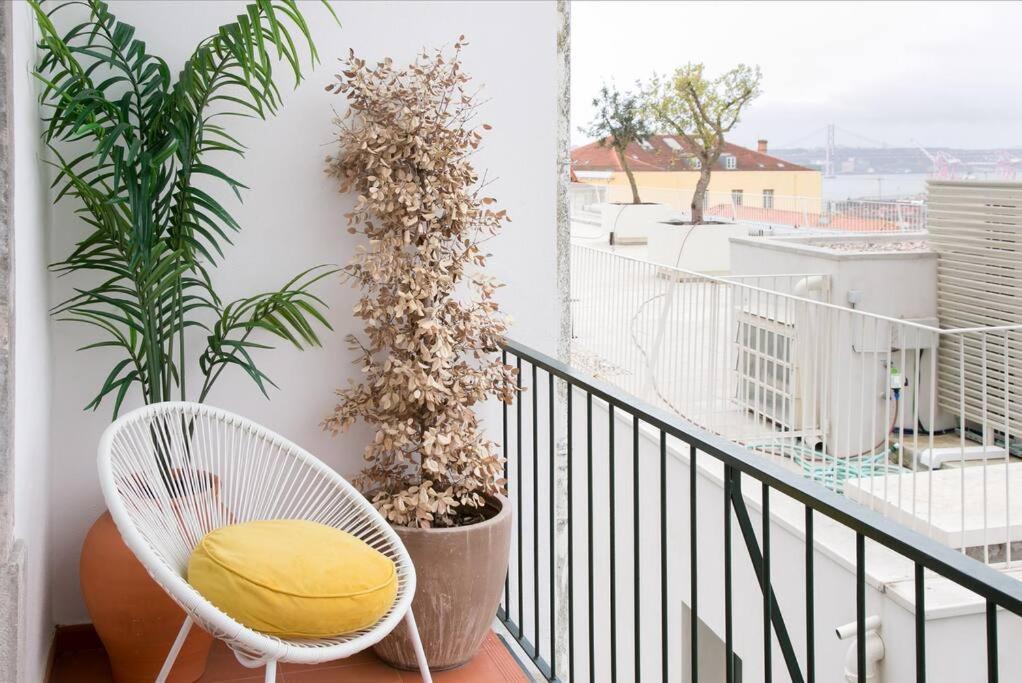 Principe Real Beautiful View 3 Bedrooms Flat! Lisbona Esterno foto